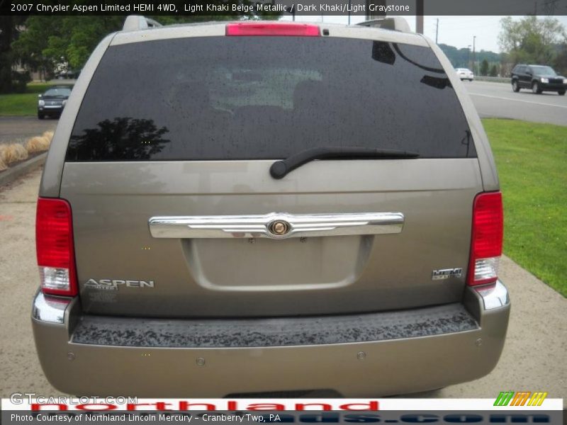 Light Khaki Beige Metallic / Dark Khaki/Light Graystone 2007 Chrysler Aspen Limited HEMI 4WD