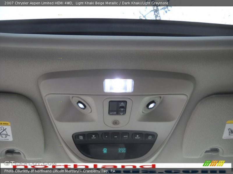 Light Khaki Beige Metallic / Dark Khaki/Light Graystone 2007 Chrysler Aspen Limited HEMI 4WD