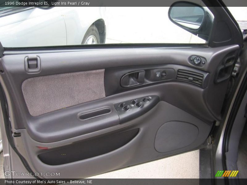 Light Iris Pearl / Gray 1996 Dodge Intrepid ES