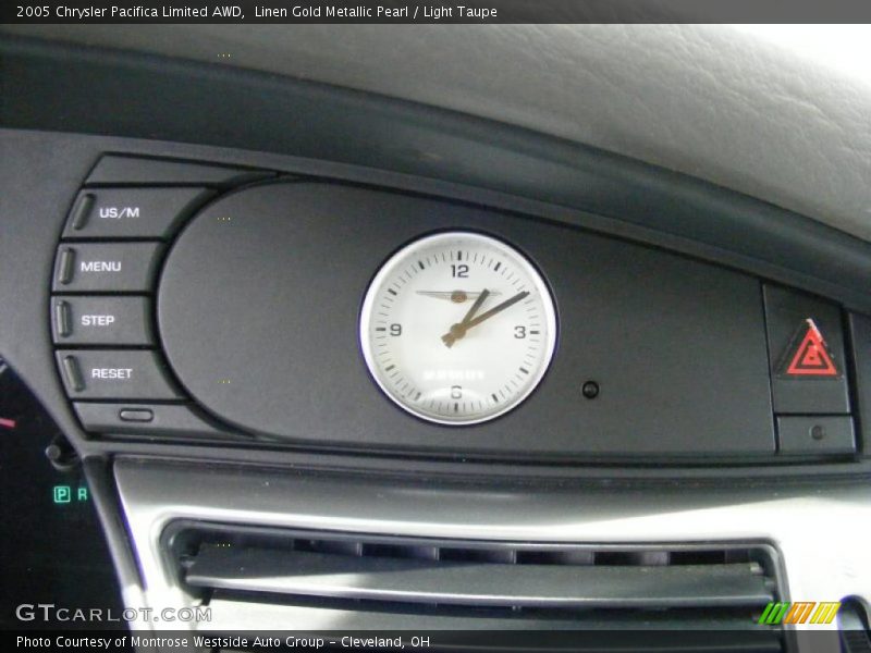Linen Gold Metallic Pearl / Light Taupe 2005 Chrysler Pacifica Limited AWD