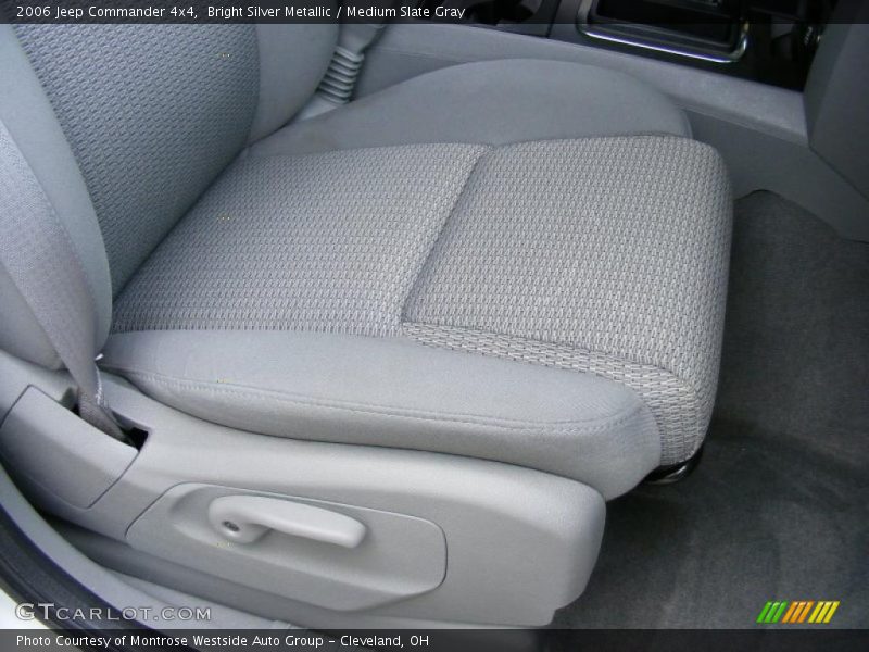 Bright Silver Metallic / Medium Slate Gray 2006 Jeep Commander 4x4