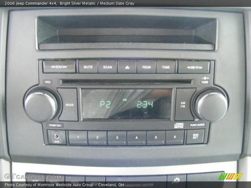 Bright Silver Metallic / Medium Slate Gray 2006 Jeep Commander 4x4