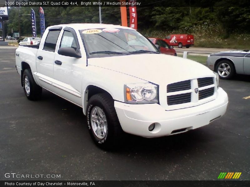 Bright White / Medium Slate Gray 2006 Dodge Dakota SLT Quad Cab 4x4