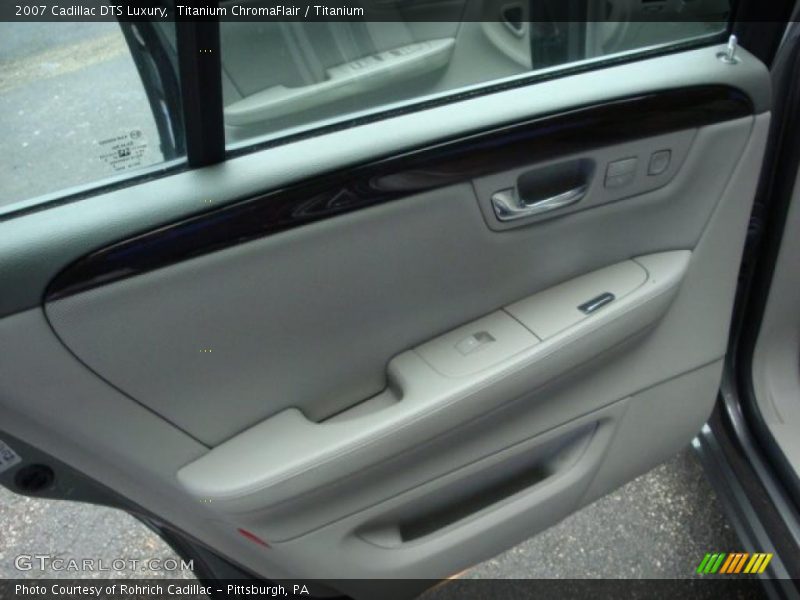 Titanium ChromaFlair / Titanium 2007 Cadillac DTS Luxury