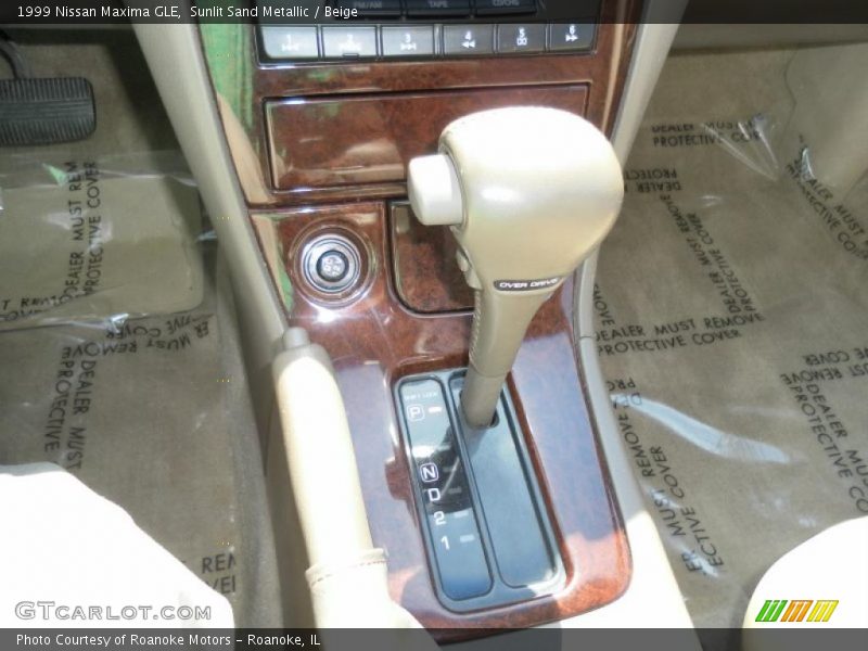 Sunlit Sand Metallic / Beige 1999 Nissan Maxima GLE