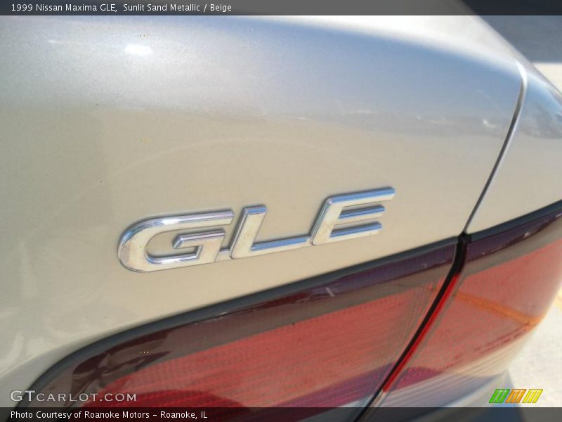 Sunlit Sand Metallic / Beige 1999 Nissan Maxima GLE