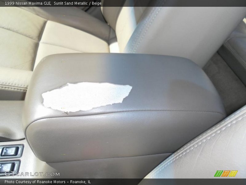 Sunlit Sand Metallic / Beige 1999 Nissan Maxima GLE
