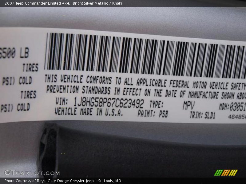 Bright Silver Metallic / Khaki 2007 Jeep Commander Limited 4x4