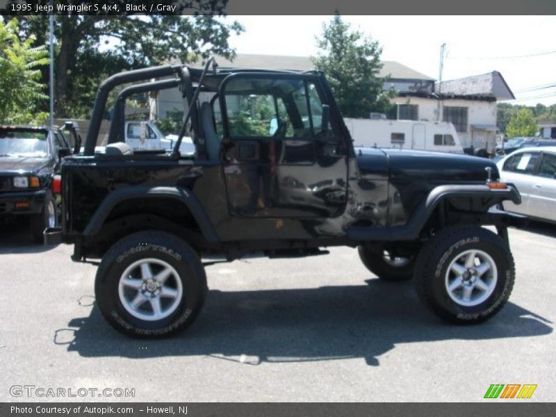 Black / Gray 1995 Jeep Wrangler S 4x4