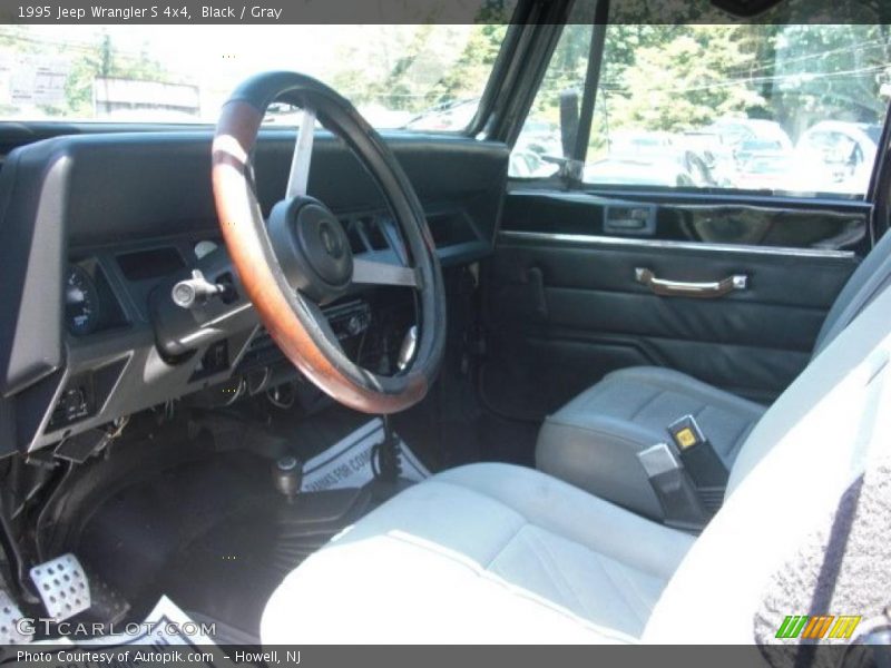 Black / Gray 1995 Jeep Wrangler S 4x4