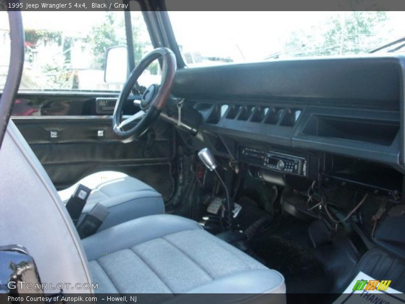 Black / Gray 1995 Jeep Wrangler S 4x4
