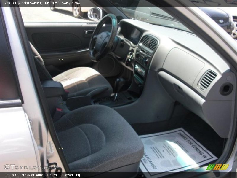 Brilliant Silver / Gray 2000 Hyundai Sonata