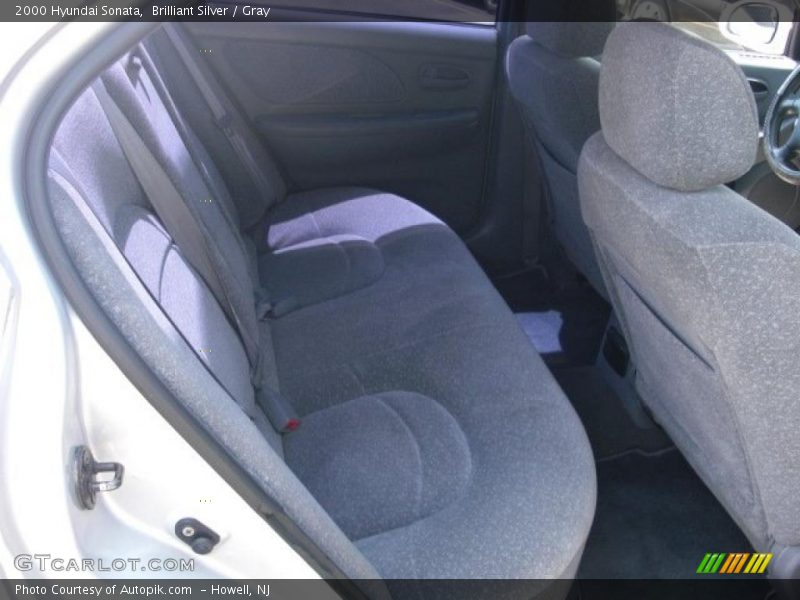 Brilliant Silver / Gray 2000 Hyundai Sonata