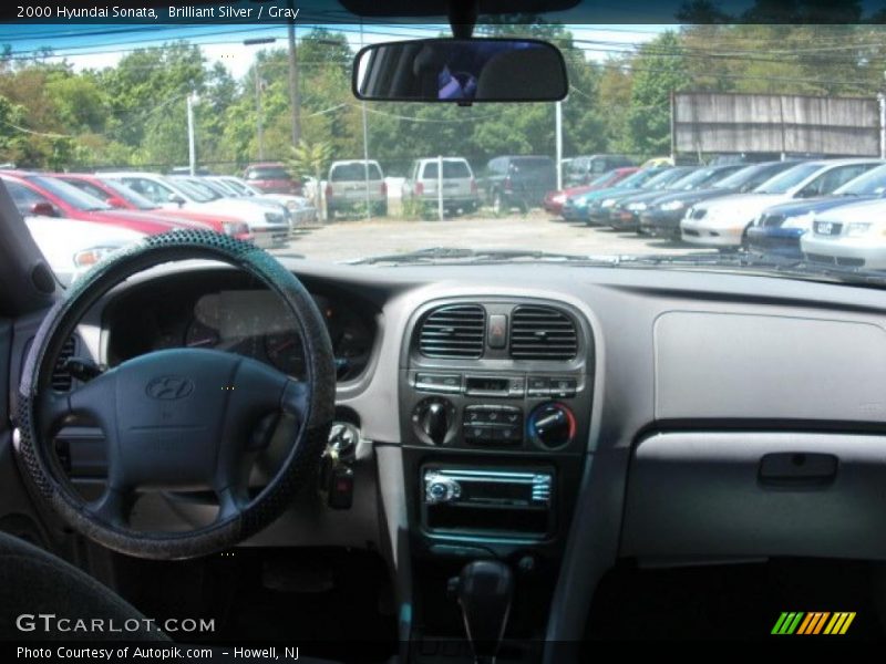 Brilliant Silver / Gray 2000 Hyundai Sonata