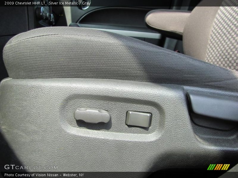 Silver Ice Metallic / Gray 2009 Chevrolet HHR LT