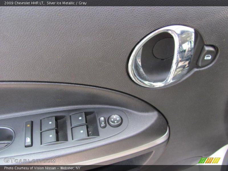 Silver Ice Metallic / Gray 2009 Chevrolet HHR LT
