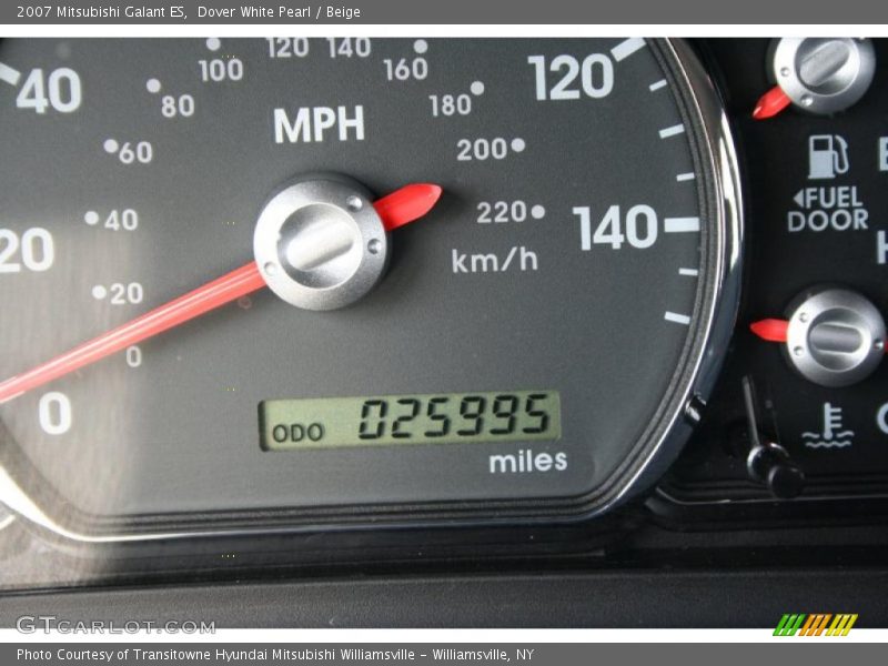 Dover White Pearl / Beige 2007 Mitsubishi Galant ES