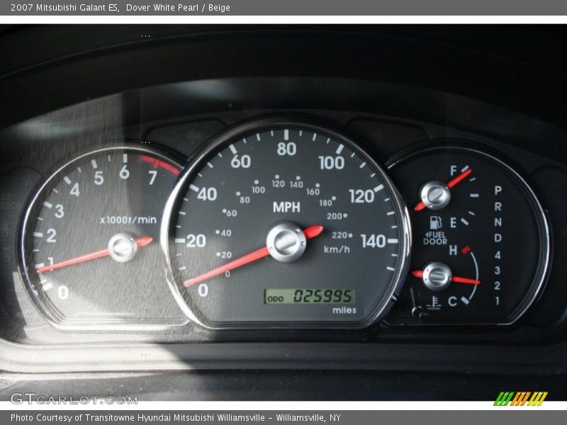 Dover White Pearl / Beige 2007 Mitsubishi Galant ES