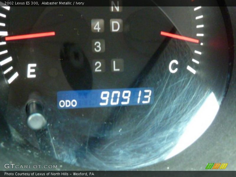 Alabaster Metallic / Ivory 2002 Lexus ES 300