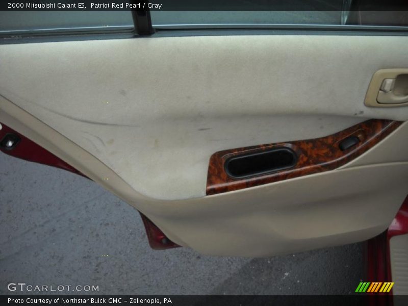 Patriot Red Pearl / Gray 2000 Mitsubishi Galant ES