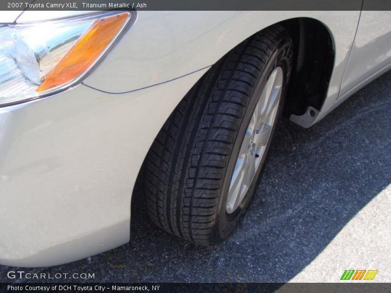 Titanium Metallic / Ash 2007 Toyota Camry XLE
