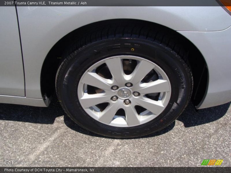 Titanium Metallic / Ash 2007 Toyota Camry XLE