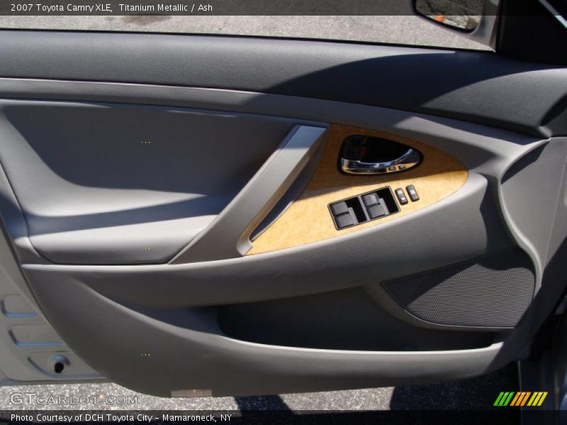 Titanium Metallic / Ash 2007 Toyota Camry XLE
