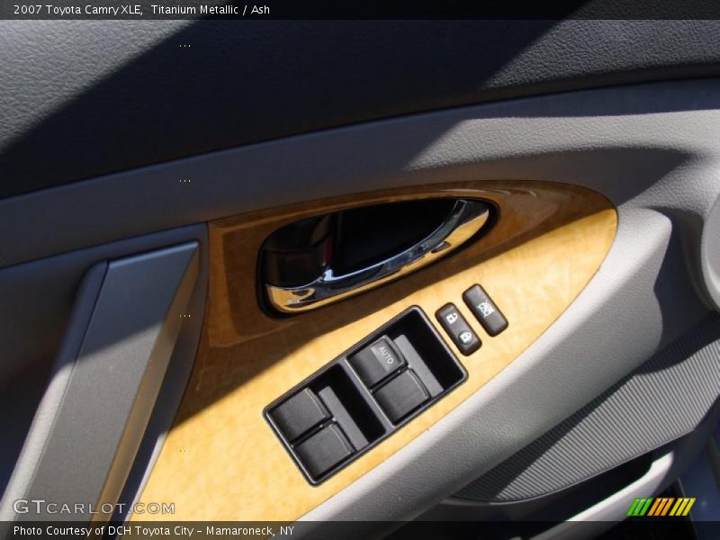 Titanium Metallic / Ash 2007 Toyota Camry XLE