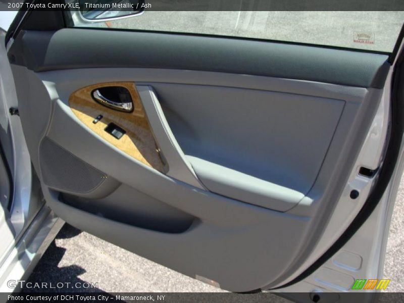 Titanium Metallic / Ash 2007 Toyota Camry XLE