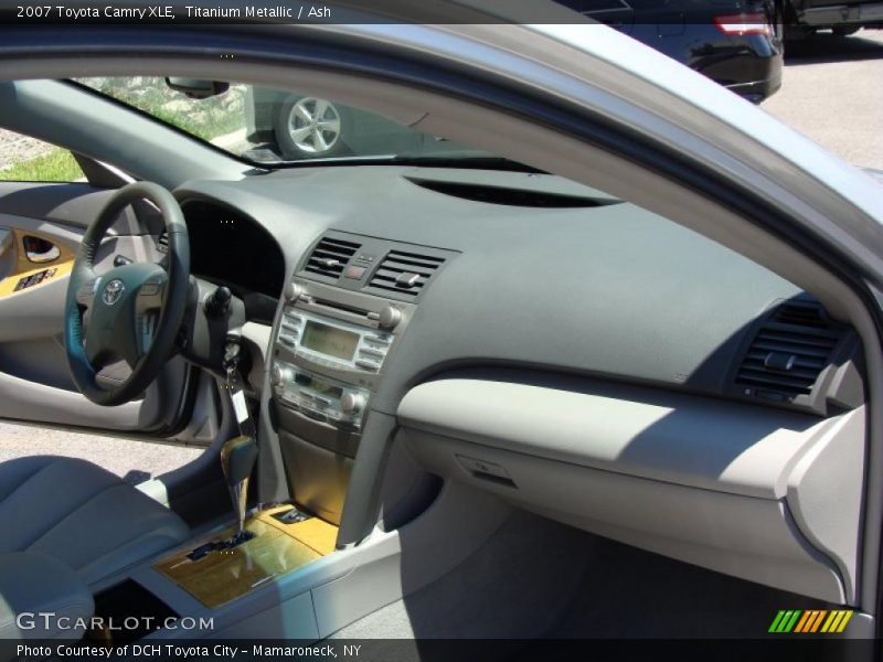 Titanium Metallic / Ash 2007 Toyota Camry XLE