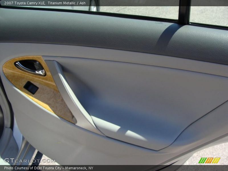 Titanium Metallic / Ash 2007 Toyota Camry XLE