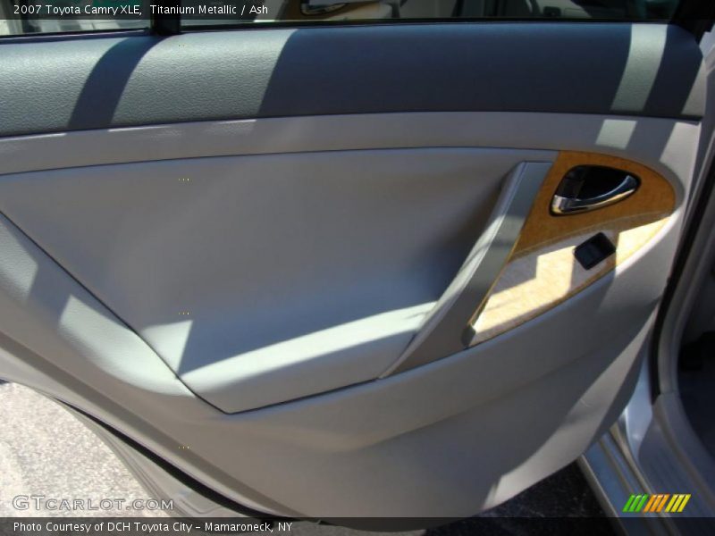 Titanium Metallic / Ash 2007 Toyota Camry XLE