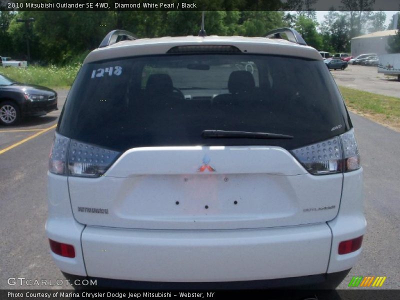Diamond White Pearl / Black 2010 Mitsubishi Outlander SE 4WD