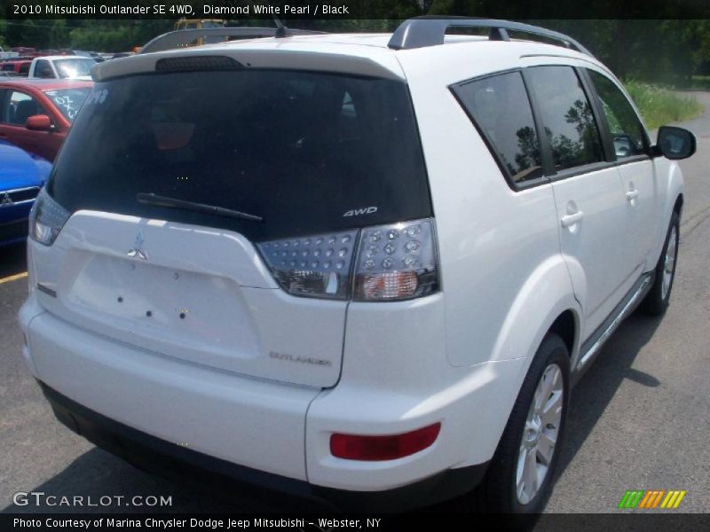 Diamond White Pearl / Black 2010 Mitsubishi Outlander SE 4WD