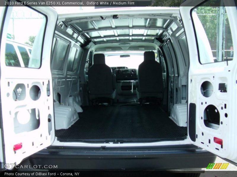Oxford White / Medium Flint 2010 Ford E Series Van E250 XL Commericial