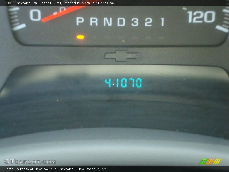 Moondust Metallic / Light Gray 2007 Chevrolet TrailBlazer LS 4x4