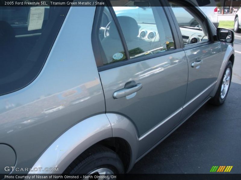 Titanium Green Metallic / Shale 2005 Ford Freestyle SEL