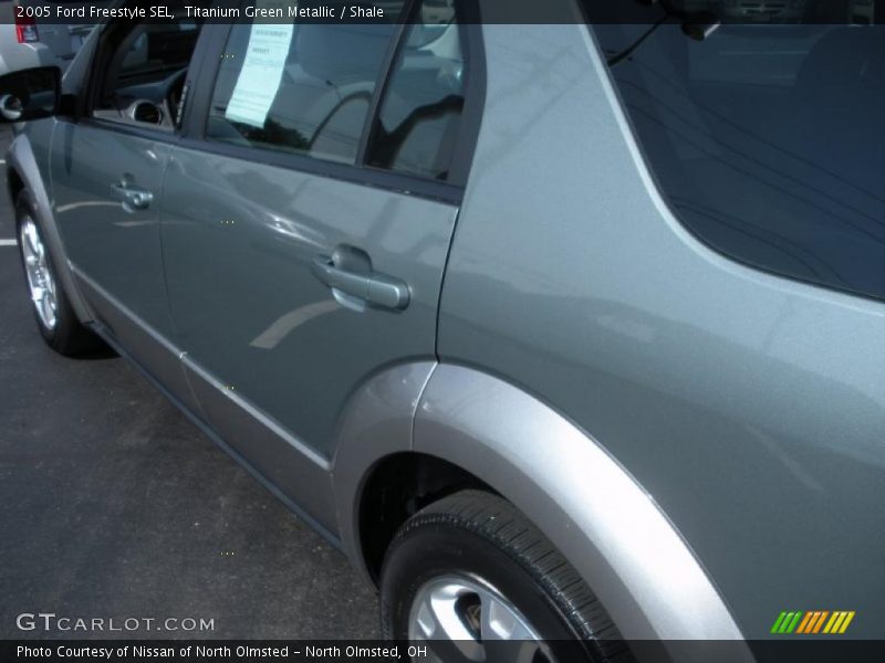 Titanium Green Metallic / Shale 2005 Ford Freestyle SEL