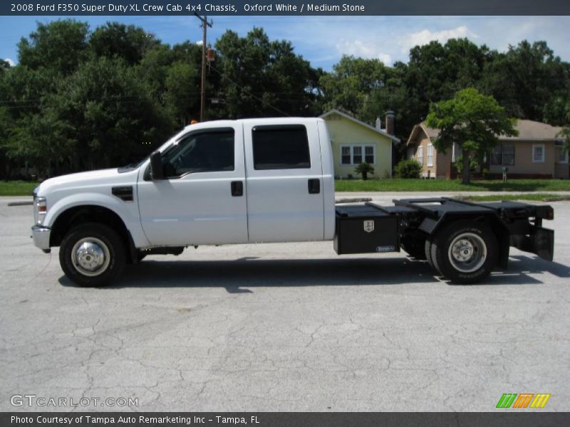 Oxford White / Medium Stone 2008 Ford F350 Super Duty XL Crew Cab 4x4 Chassis
