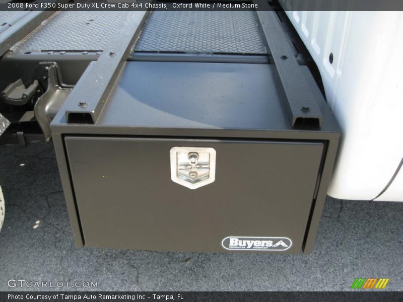 Oxford White / Medium Stone 2008 Ford F350 Super Duty XL Crew Cab 4x4 Chassis