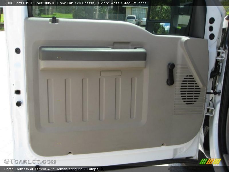 Oxford White / Medium Stone 2008 Ford F350 Super Duty XL Crew Cab 4x4 Chassis