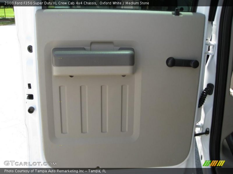 Oxford White / Medium Stone 2008 Ford F350 Super Duty XL Crew Cab 4x4 Chassis