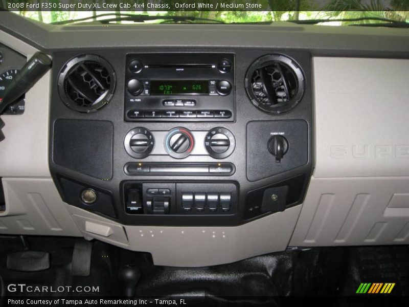 Oxford White / Medium Stone 2008 Ford F350 Super Duty XL Crew Cab 4x4 Chassis