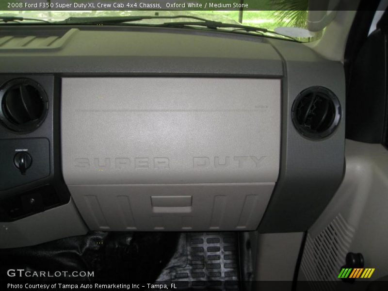 Oxford White / Medium Stone 2008 Ford F350 Super Duty XL Crew Cab 4x4 Chassis