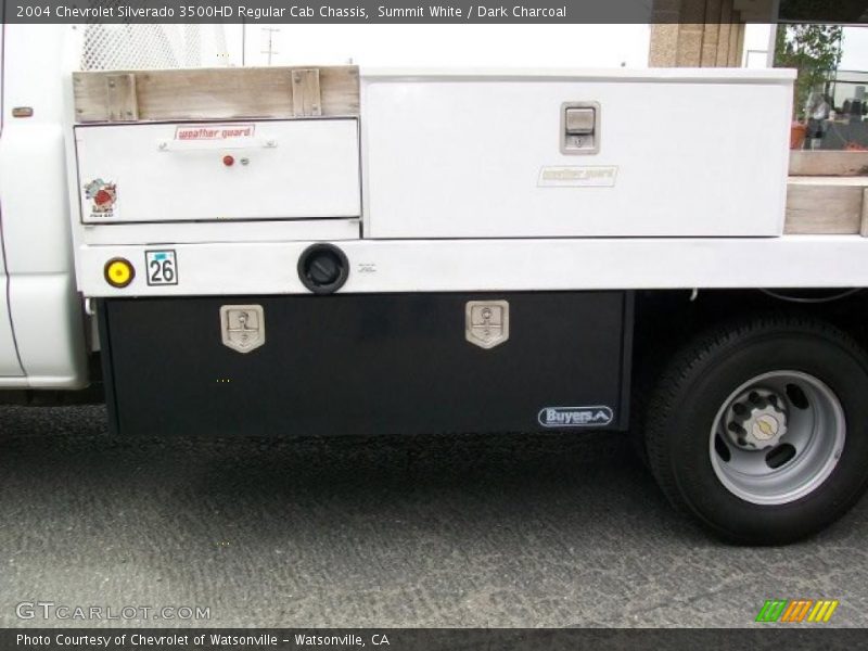 Summit White / Dark Charcoal 2004 Chevrolet Silverado 3500HD Regular Cab Chassis