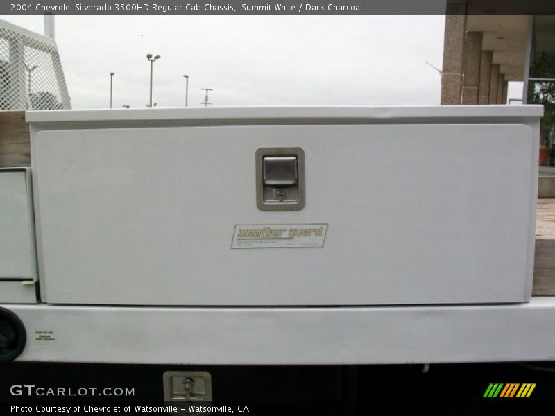 Summit White / Dark Charcoal 2004 Chevrolet Silverado 3500HD Regular Cab Chassis
