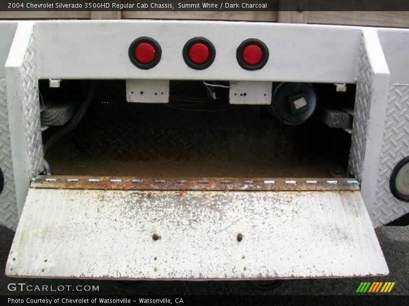 Summit White / Dark Charcoal 2004 Chevrolet Silverado 3500HD Regular Cab Chassis