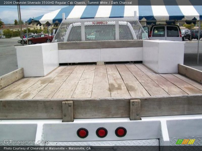 Summit White / Dark Charcoal 2004 Chevrolet Silverado 3500HD Regular Cab Chassis