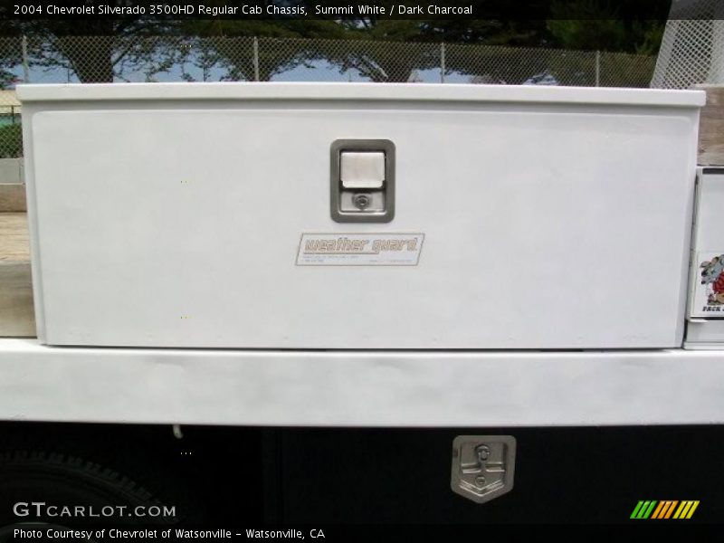 Summit White / Dark Charcoal 2004 Chevrolet Silverado 3500HD Regular Cab Chassis