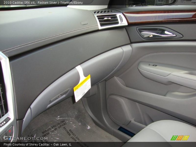 Radiant Silver / Titanium/Ebony 2010 Cadillac SRX V6